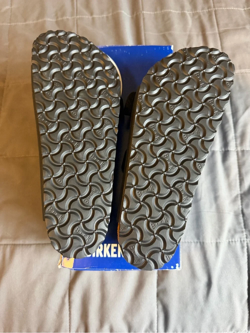 Birkenstock Arizona. New!